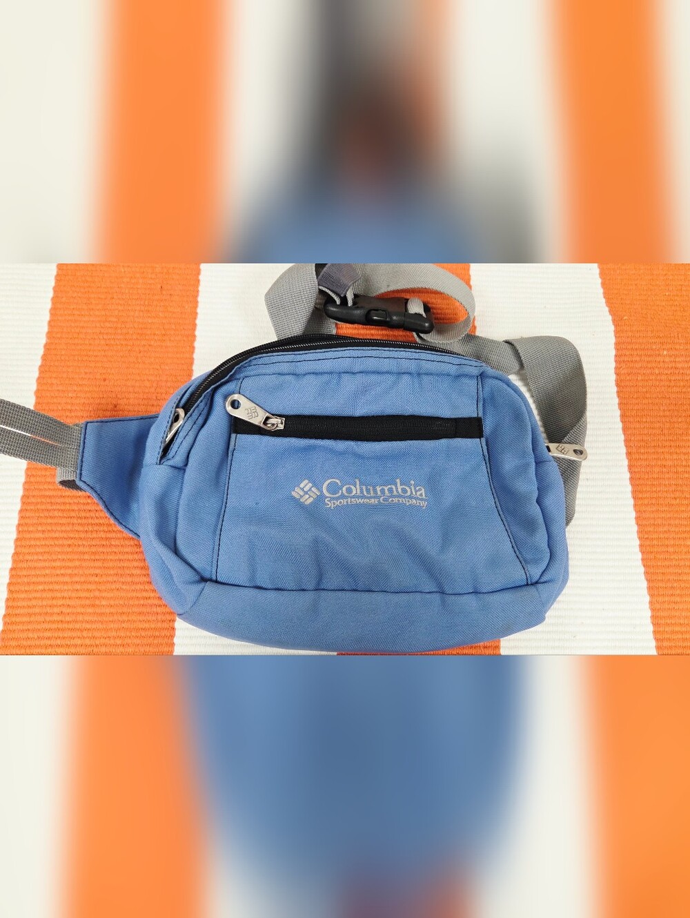Columbia Light Blue Waist Pack With Black Strap Fanny Pack — image 2 of 8